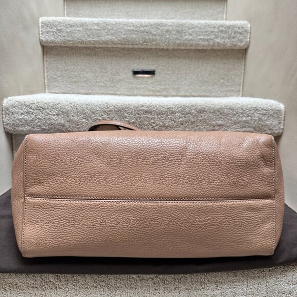 Gucci large swing tote in beige leather with blue accents. - Picture 3 of 10